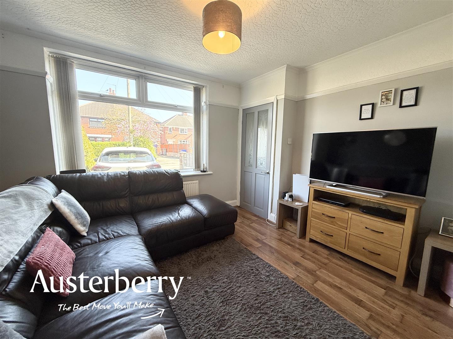 2 bed property in Park Hall Crescent, Stoke-On-Trent